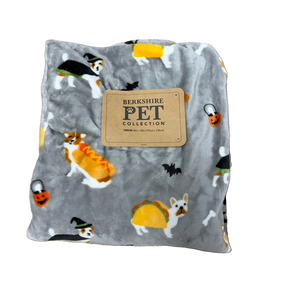 NWT Halloween Plush Throw Blanket Gray Costume Dogs Hotdog Taco Berkshire 50x70